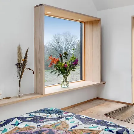 بيت للعطل 4 Bedroom Stunning In