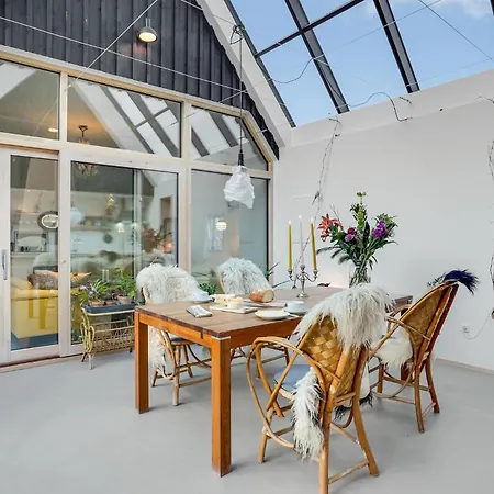 4 Bedroom Stunning In *