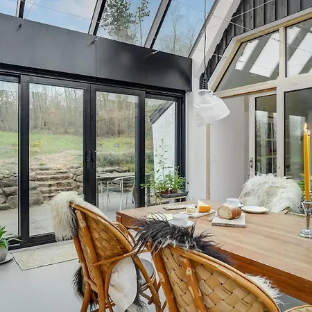 4 Bedroom Stunning In *